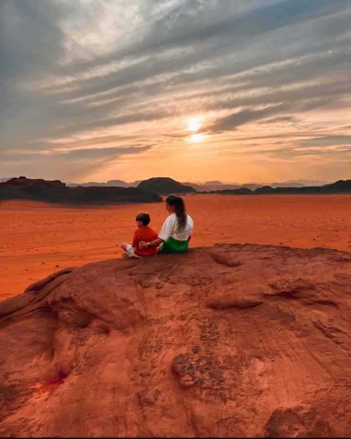 Sun Luxury Camp &Tour Appartement Wadi Rum Buitenkant foto
