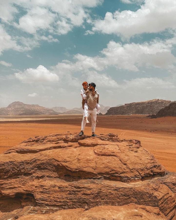 Sun Luxury Camp &Tour Appartement Wadi Rum Buitenkant foto