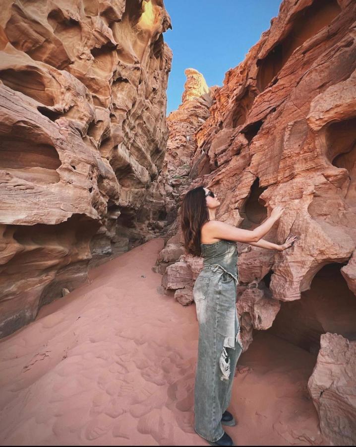 Sun Luxury Camp &Tour Appartement Wadi Rum Buitenkant foto